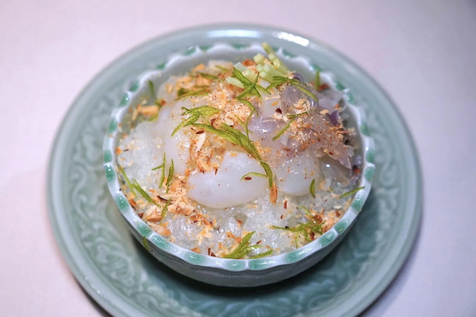 สัมฉุนลิ้นจี่พันธุ์ค่อมอัมพวากับขนมสัมปันนี (340++)Lychee in Citrusy Syrup with Malting Coconut Cookiesส้มฉุนเสิร์ฟมาเย็น ๆ ล้างปากและช่วยเรียกความสดชื่นได้ดีสุด ๆ (14/20)