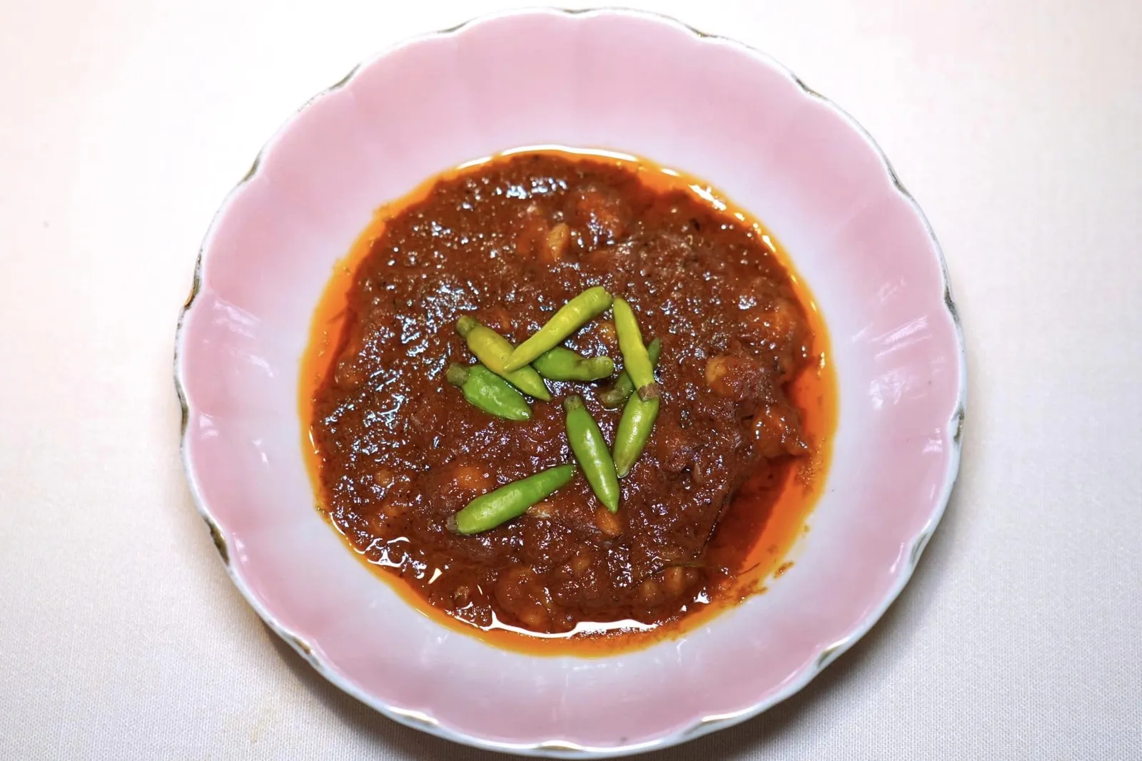 กะปิคั่วกับปลาหมึกไข่ทอด (460++)Shrimp Paste with Coconut Cream Relish serve with Fried Squidกะปิคั่วมีรสชาติที่จัดจ้าน (15/20)