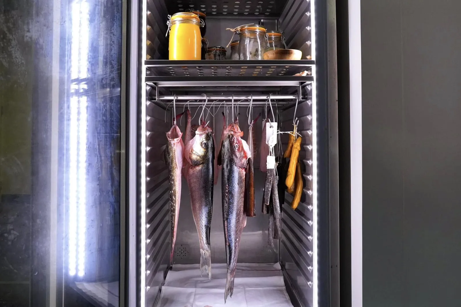 ตู้สำหรับ Dry-Aged เนื้อและปลา
