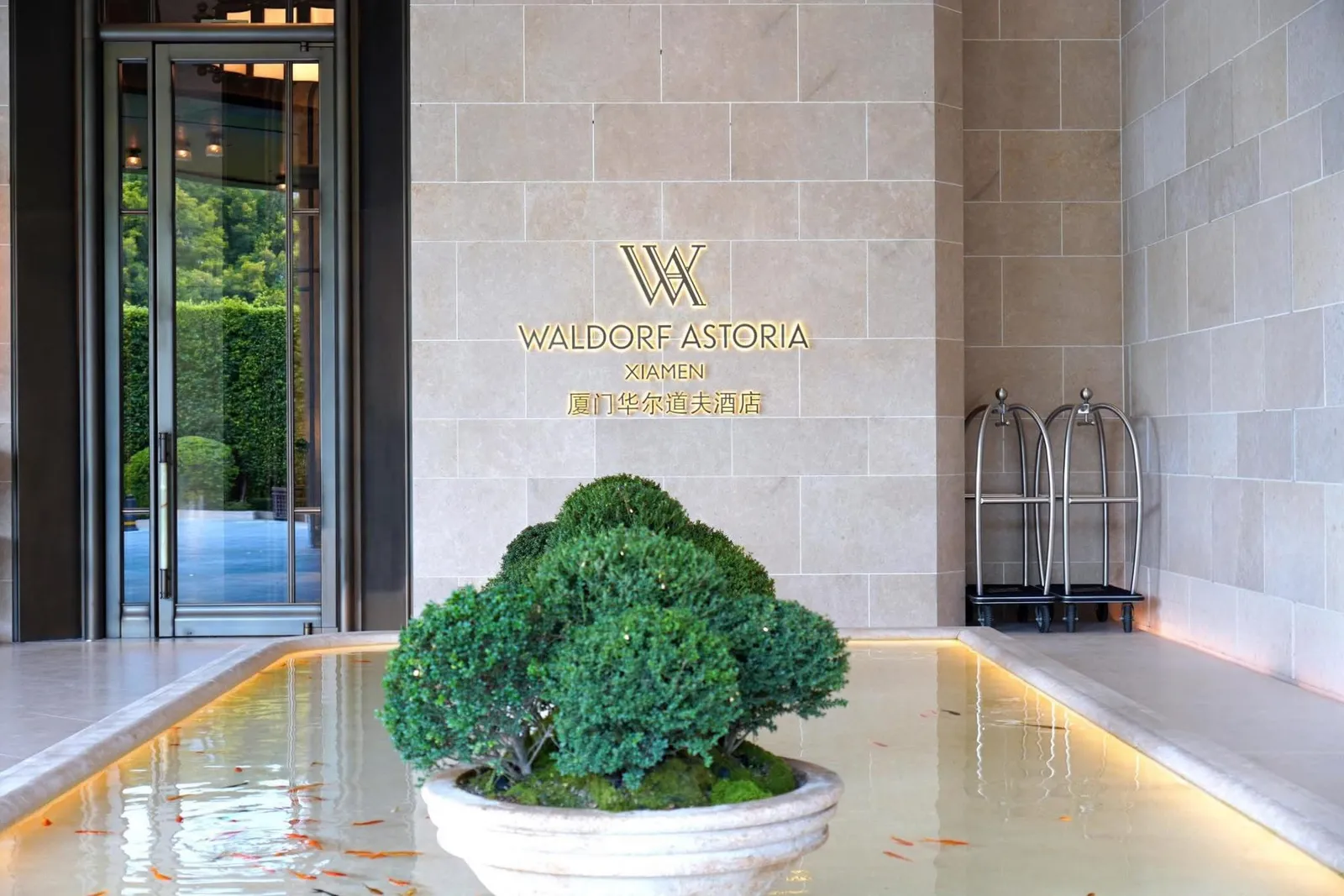 🎗️ Hokklo (鲜承) หรือ Xian Cheng เป็นห้องอาหารจีนประจำโรงแรม Waldorf Astoria Xiamen โดยมีชื่อในความหมายของชาวจีนฟูเจียนแปลว่ามีอัธยาศัยดี