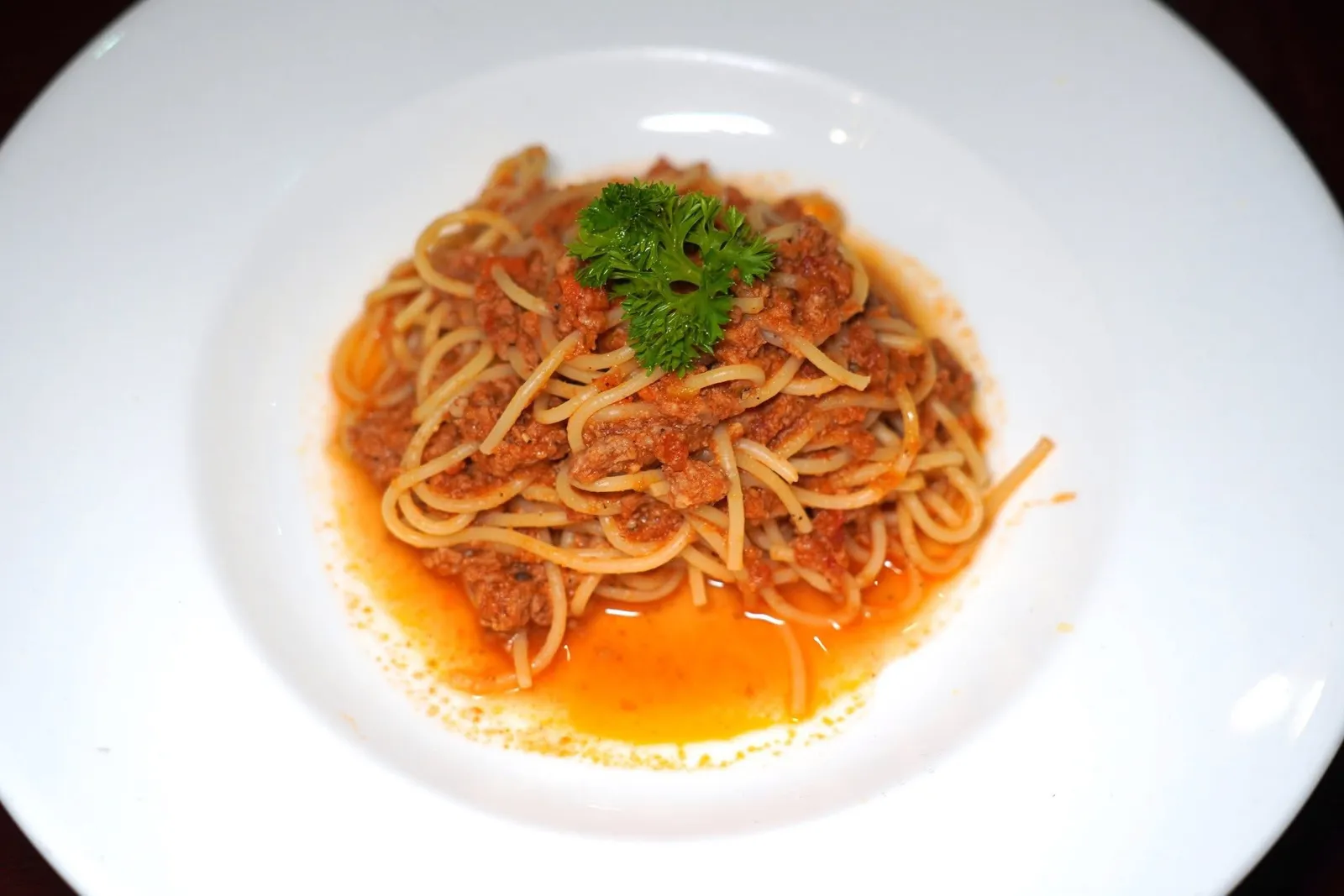 Spaghetti Bolognese (160)Beef tomato sauceสปาเก็ตตี้โบโลญเยเซ่เสิร์ฟมากับซอสเนื้อและมะเขือเทศ อย่างไรก็ตามรสชาติของซอสค่อนข้างเบาไปมาก (10/20)