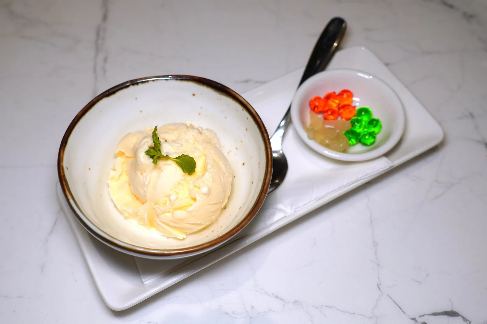 ไอศกรีมวานิลลาVanilla Ice Creamไอศกรีมวานิลลาหอมเย็นชื่นใจ