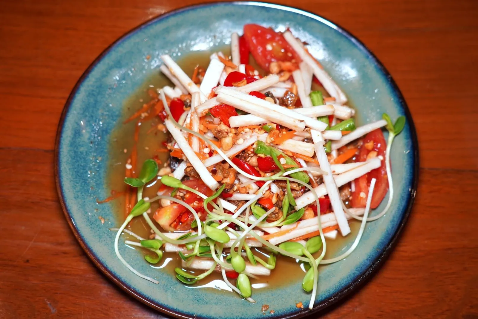 ตำยอดมะพร้าวปลากรอบ (90)Thai Style Som Tum with Coconut Shoot and Crispy Fishส้มตำไทยรสชาติจัดจ้าน ทางร้านใส่มะพร้าวอ่อนและปลากรอบมาช่วยเพิ่มมิติทางเนื้อสัมผัส (14/20)
