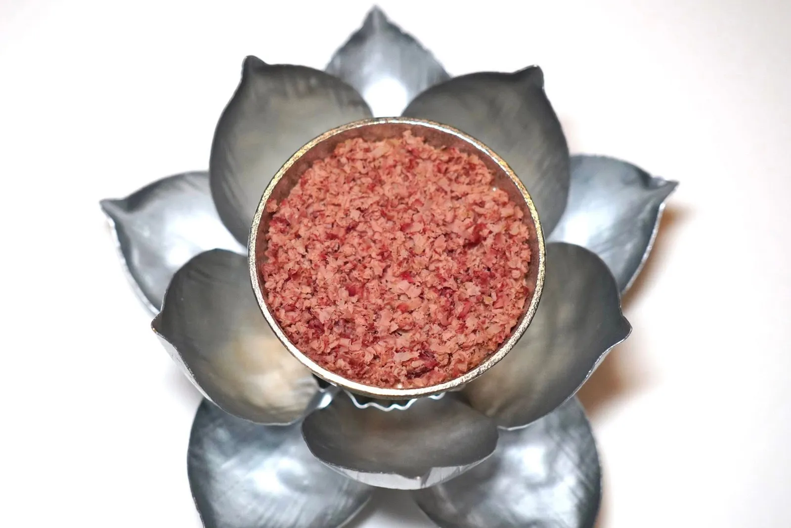 potato, smoked pork heart, musselsหนึ่งในจานที่น่าประทับใจที่สุดเชฟได้รับแรงบันดาลใจมาจากเมนูพื้นบ้านอย่าง Pasta con Patata e Cozze เชฟเสิร์ฟครีมมันฝรั่งเบาละมุนมาควบคู่กับหอยแมลงภู่ผัด (17/20)