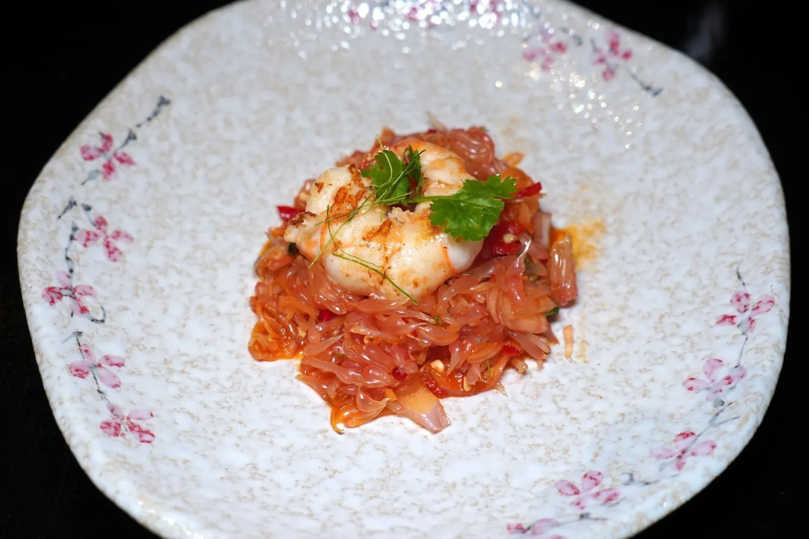 🥄 APPETIZERกุ้งแม่น้ำปราณสำราญจรัสรสPranburi River Prawn Pomelo Salad with Spicy Dressingกุ้งแม่น้ำจากปากน้ำปราณเสิร์ฟมาบนยำส้มโอทับทิมสยามให้ความเผ็ดผสมผสานกันกับรสชาติที่หลากหลาย