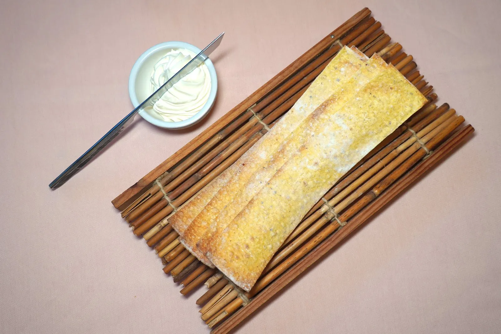BreadMlinci เสิร์ฟมากับ Mountain Butter หรือเนยภูเขา