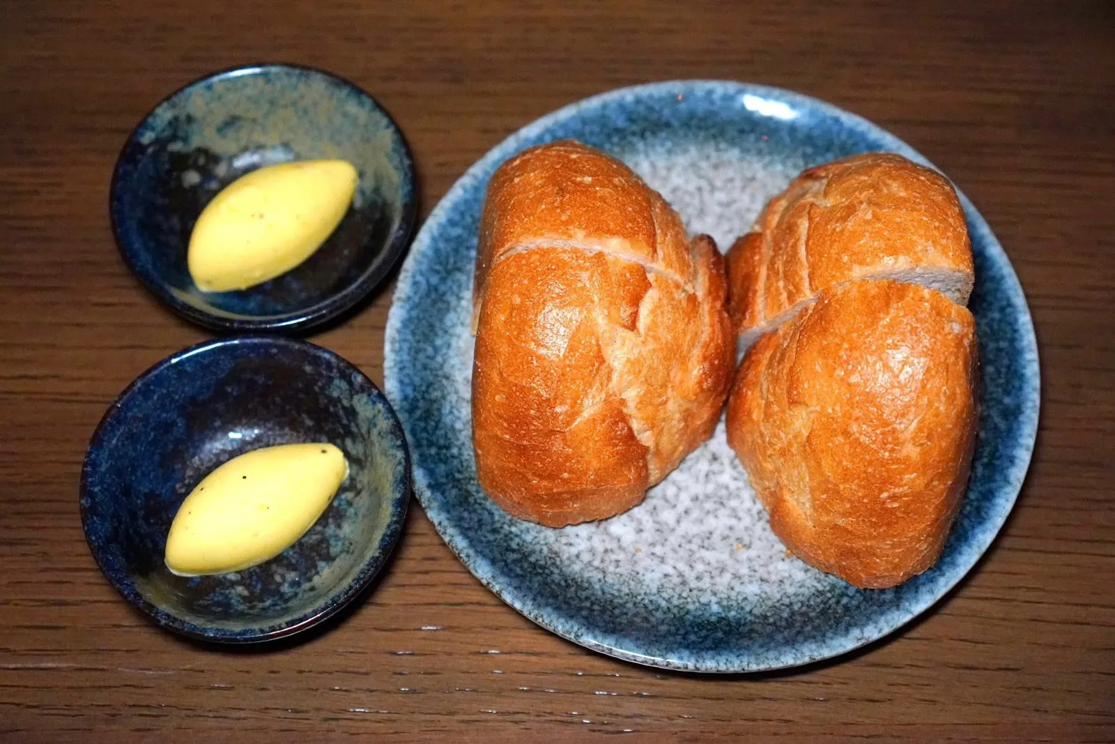 🥄 BREAD AND BUTTERขนมปังเสิร์ฟมาคู่กันกับเนย