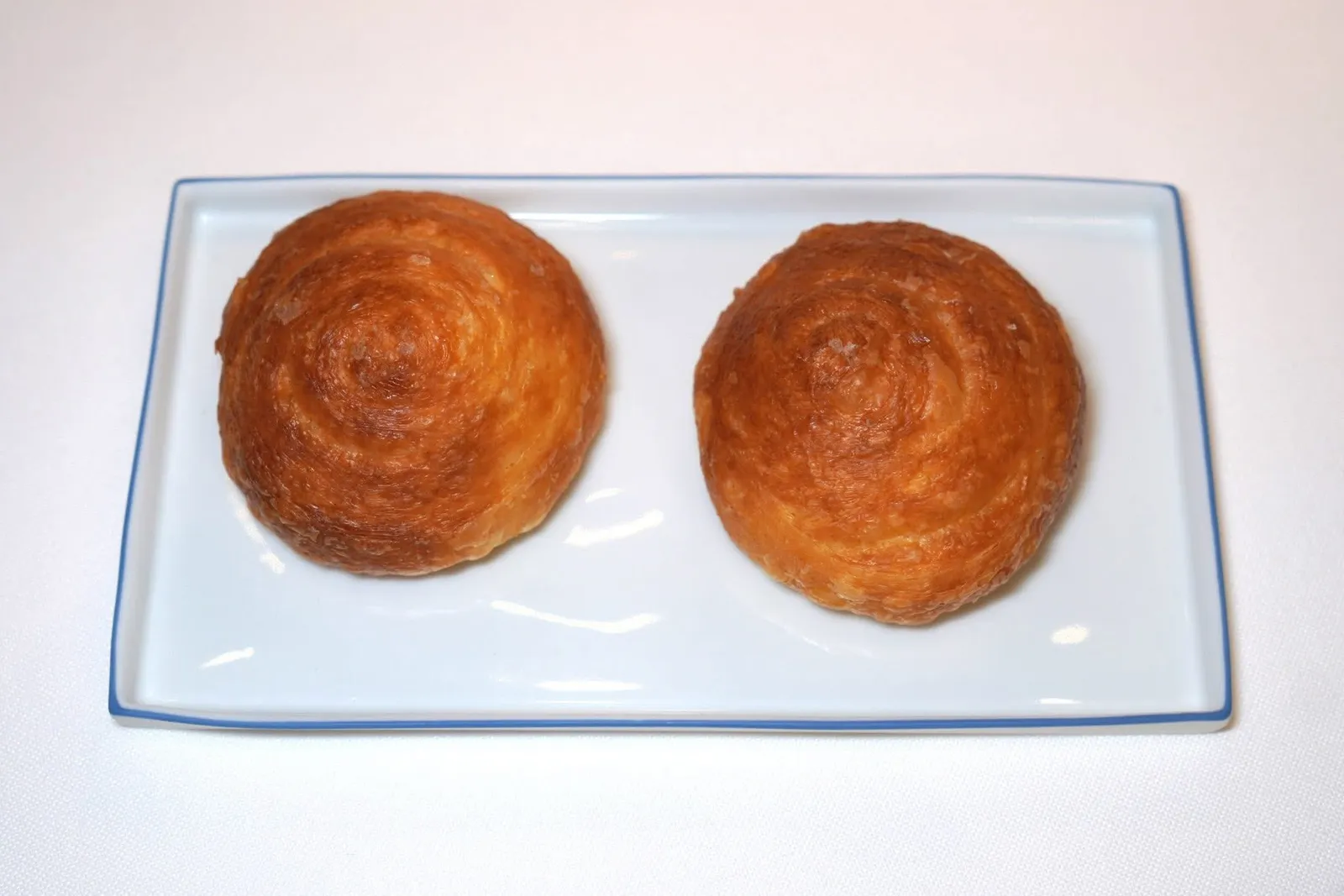 Bread & Butterขนมปังชุดแรกคือ Sfogliatella กับเนยและเกลือ
