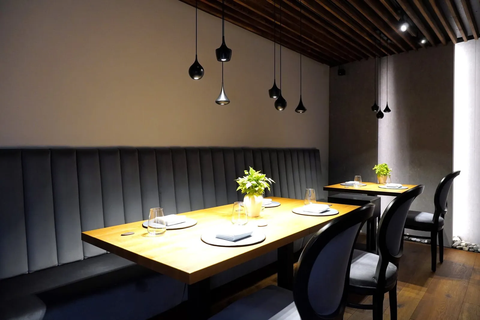 สำหรับห้องอาหาร Fine Dining เปิดทำการเป็นครั้งแรกในเดือนมิถุนายน ค.ศ. 2022