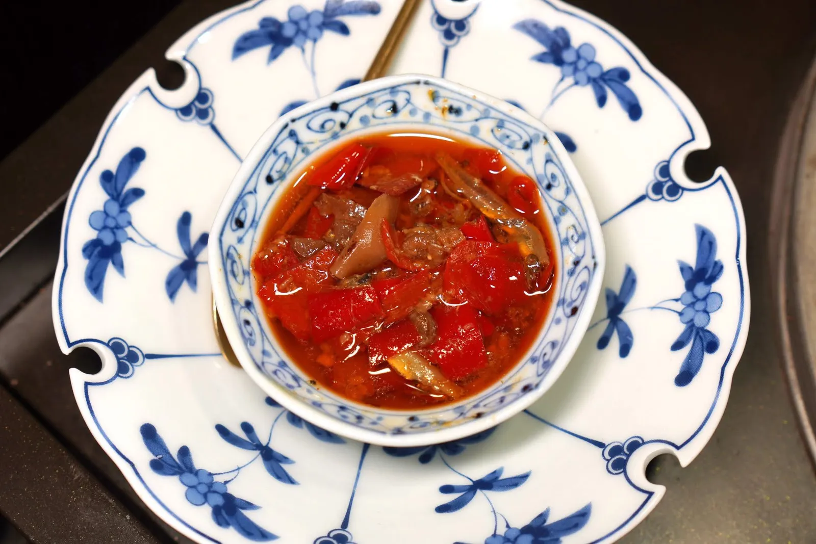 苏式重青焖肉锅饭 (小份) (98 CNY+)Steamed Rice with Pork and Garlic Leavesซอสพริก (16/20)