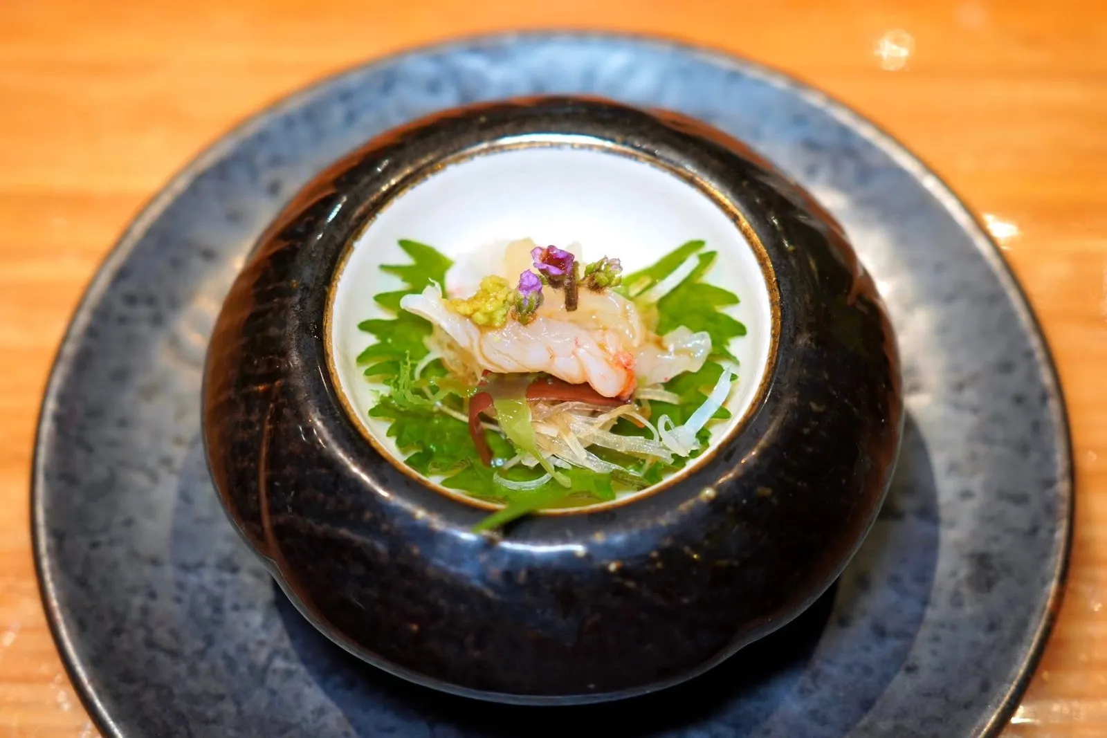 AMUSE-BOUCHELobster Sashimiเริ่มต้นเรียกน้ำย่อยคอร์สแรกด้วยซาชิมิกุ้งล็อบสเตอร์ที่มีความเผ็ดและฉุนของวาซาบิพอเหมาะ