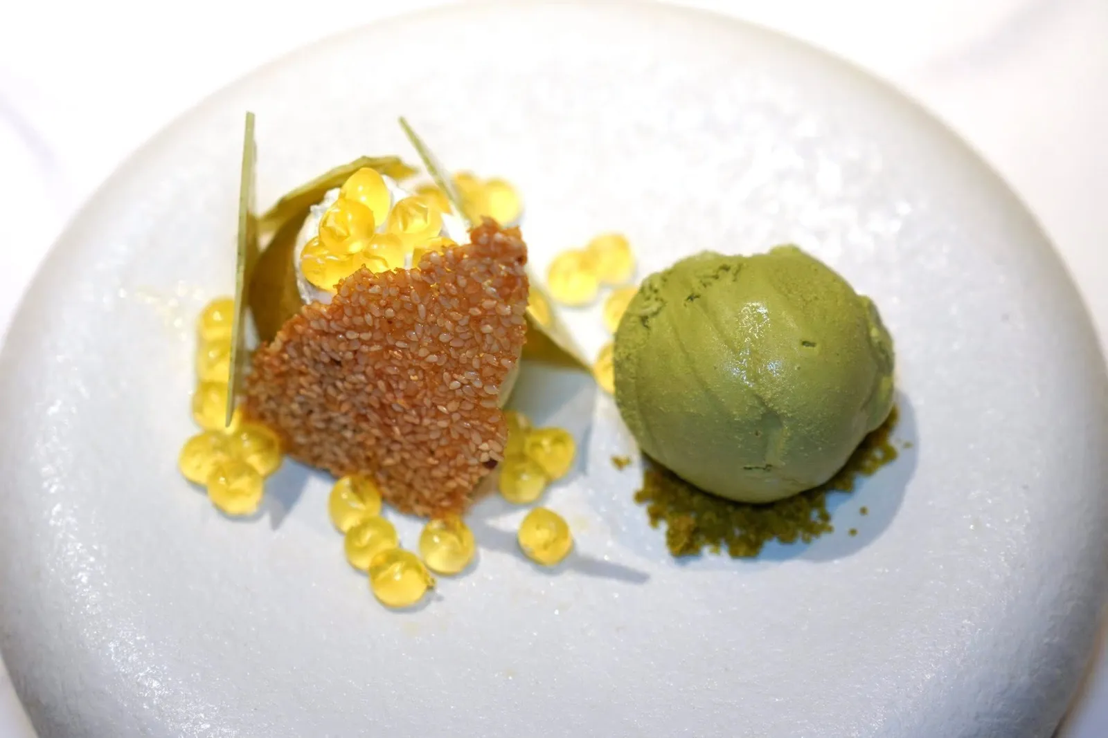 CHEESE AND YUZU"Brie de Meaux" whip, umeshu tipsy cake, green tea sorbetปิดท้ายด้วยวิปปิ้งชีส Brie de Meaux รองด้านล่างด้วยทิปซี่เค้กอูเมะชู เชฟเสิร์ฟมากับซอร์เบท์ชาเขียว