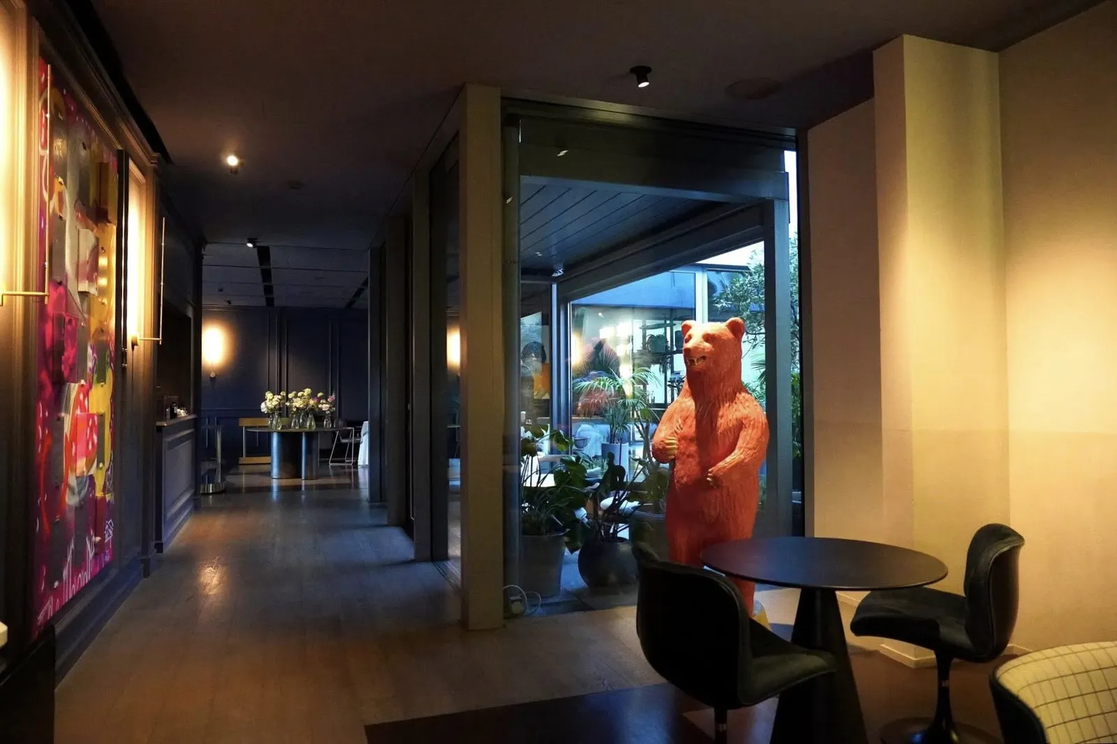 พื้นที่ต้อนรับตกแต่งในบรรยากาศสบาย ๆ ในสไตล์ Casual Lounge