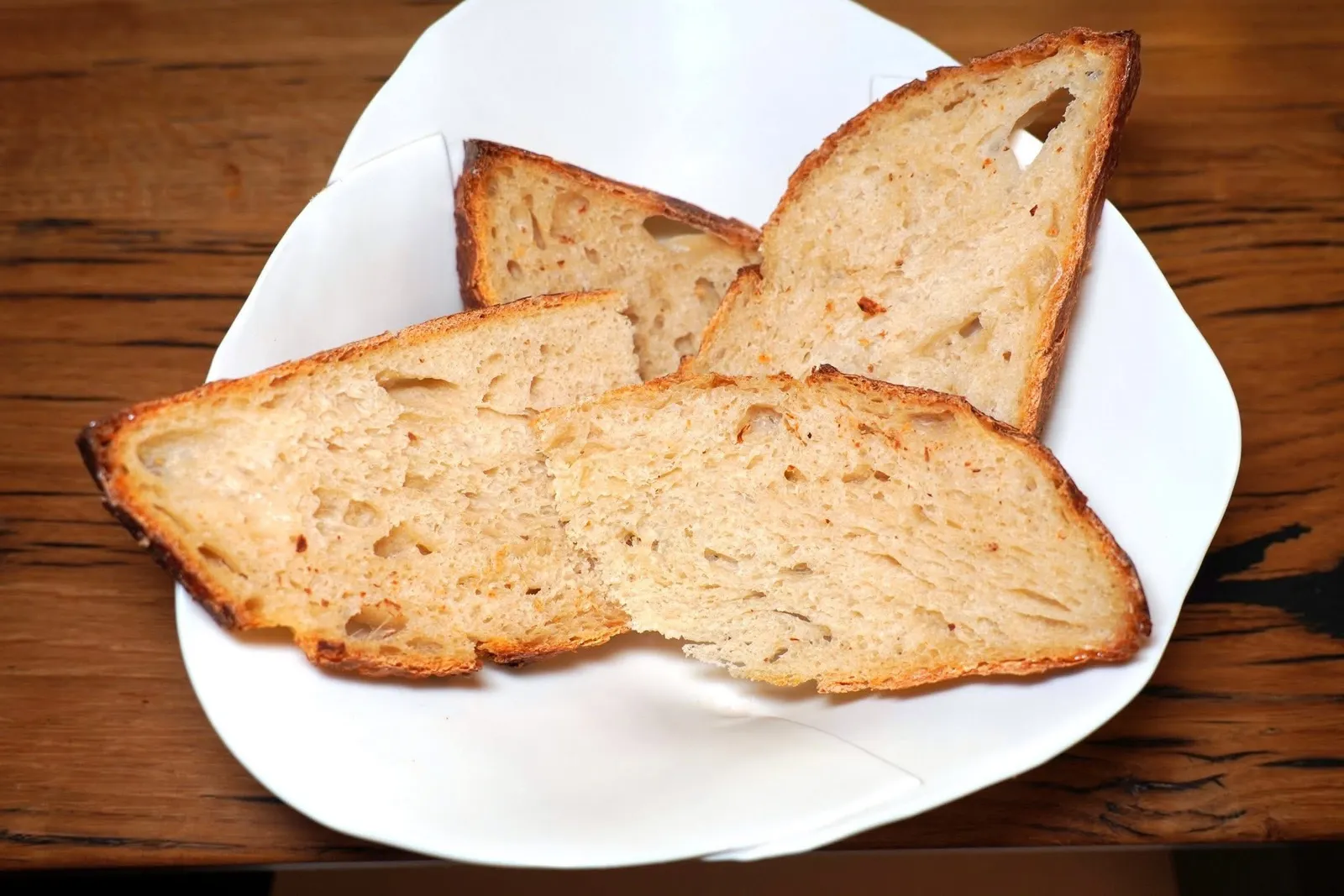 Painขนมปัง Homemade Sourdough สำหรับใช้ปาดซอสได้ดี