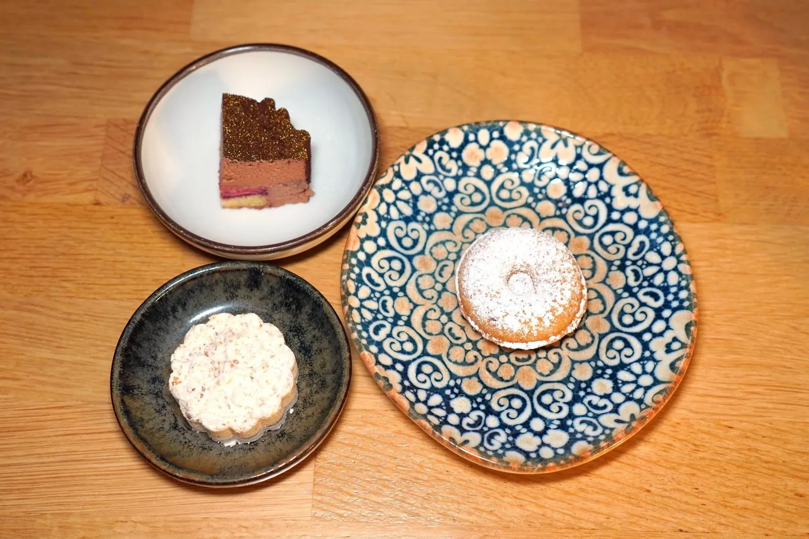 DESSERTS FESTIVALSbrisolona เป็นเค้กท้องถิ่นที่เตรียมมาจากถั่ว ถัดมาคือชิ้น Ciambellina หรือ Doughnut ที่เตรียมมาให้มีลักษณะคล้าย Waffle ด้านในคือครีมหอมมัน (16/20)