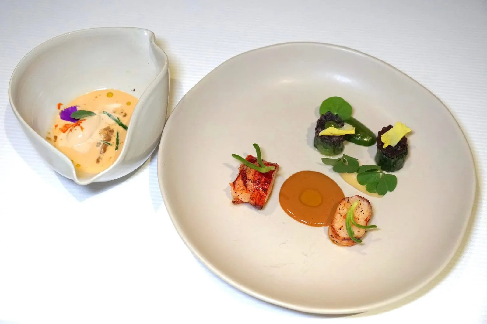 Lobster | Carrot Mousseline | Spinach | Satay Sauce | Shell Sorbetถัดมาคือคอร์สที่ใช้วัตถุดิบราคาสูงอย่าง Brittany Lobster (16/20)