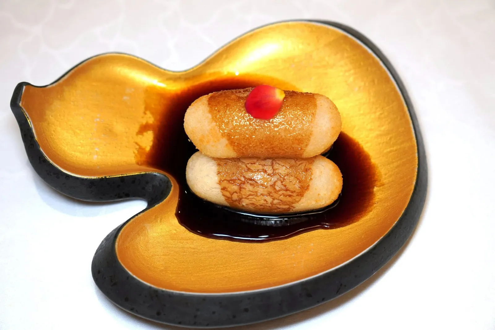 傳統紅糖糍粑 (60 MOP+)Crispy glutinous rice cakes with brown sugarขนมหวานที่เราเลือกชิมคือเค้กแป้งข้าวเหนียวทอดกรอบราดด้วยซอสน้ำตาลทรายเข้มข้น (14/20)
